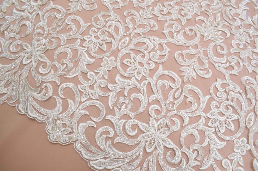 Sale: Guipure &laquo;60897&raquo;